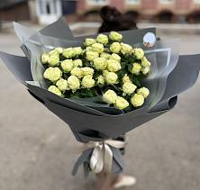 Букет Белые кустовые розы Солинеро в Аббакумово